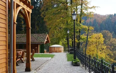 Noclegi w Polsce: Odkryj najlepsze oferty i miejsca z klimatem