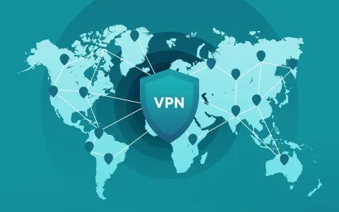 Mapa świata z siecią połączeń i tarczą z napisem VPN. Dowiedz się, nordvpn co to jest i jak działa.