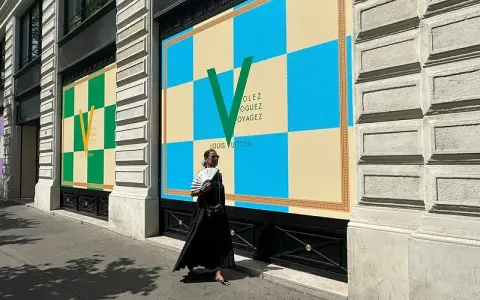 Gdzie znaleźć sklepy Louis Vuitton w Île-de-France i ich usługi