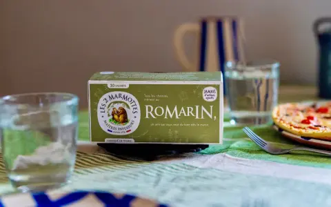 Huile pimentée maison pour pizza : la recette qui change tout !