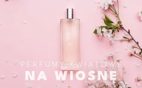Elegancka butelka perfum otoczona delikatnymi, białymi kwiatami. Idealne perfumy kwiatowe na wiosnę.