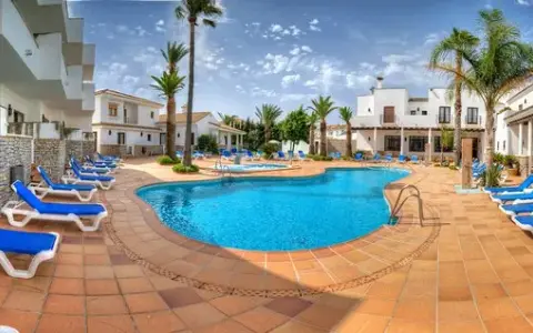 Tu hotel en Zahara de los Atunes: ¿Lujo, encanto o familiar?