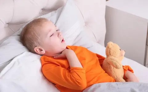 Skuteczne sposoby na mokry kaszel u dziecka - leki i domowe metody