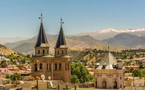 Granada: Descubre sus imprescindibles para un viaje inolvidable