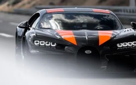 Bugatti Chiron pojemność baku – ile litrów paliwa naprawdę ma?