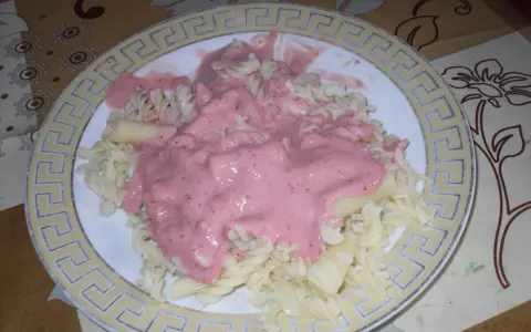 Makaron z serem na słodko: przepis na idealny smak dzieciństwa (15 min)