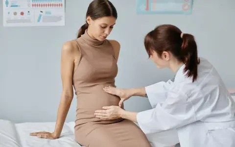 Fizjoterapia: Czy pływanie to wymóg na studia i w zawodzie?