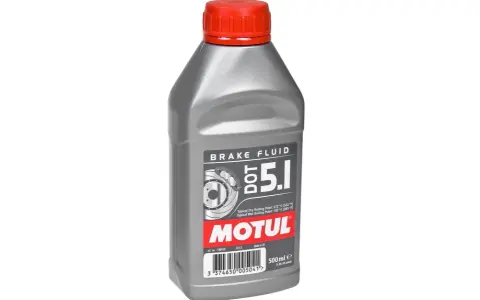 Motul DOT 5.1 – wszystko, co musisz wiedzieć o płynie hamulcowym