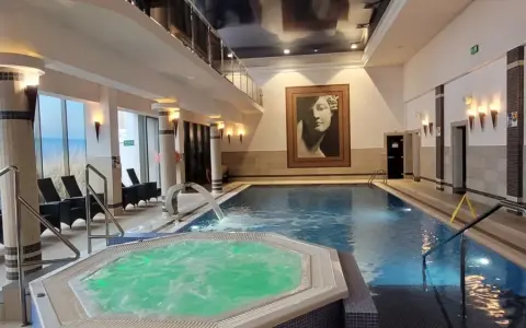 Hotel Lambert Ustronie Morskie: SPA, plaża i historia - poznaj!
