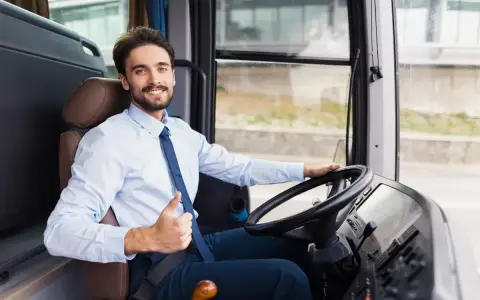 Co ile kierowca autokaru musi robić przerwy, aby uniknąć kar?