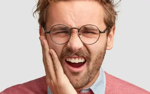 Ból zęba? Ulga tu i teraz: domowe sposoby, leki i kiedy do dentysty