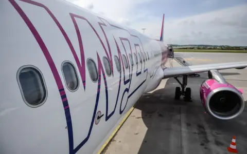 Wizz Air: Tanie bilety? Kiedy i jak rezerwować, by zaoszczędzić!