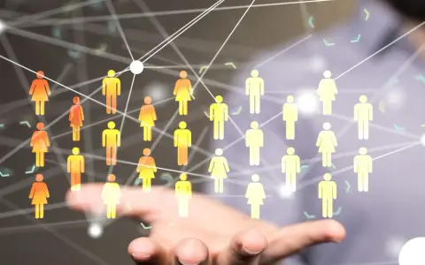 Marketing sieciowy: Zrozum MLM, odróżnij od piramidy, oceń szansę