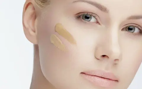 Make-up Puder: Welches passt? Tipps für makellose Haut