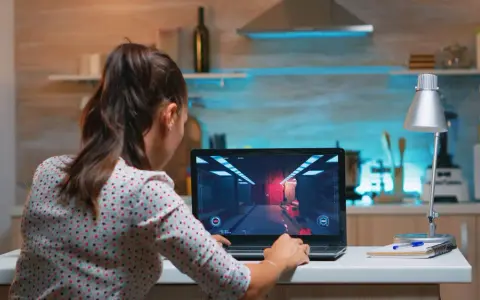 Czym się różni laptop gamingowy od zwykłego? Poznaj kluczowe różnice