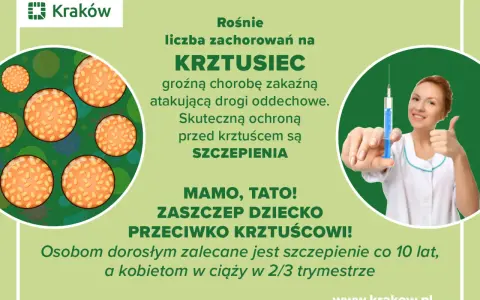 Kobieta w kitlu z uśmiechem pokazuje strzykawkę, zachęcając do szczepień przeciwko krztuścowi. Czy kaszel jest zaraźliwy? Tak, krztusiec jest groźną chorobą zakaźną.