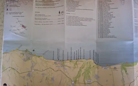Mappa della Via Verde della Costa dei Trabocchi, con sentieri, spiagge e luoghi d'interesse lungo la costa.