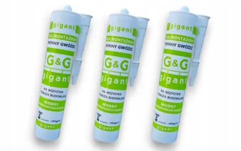 Trzy tubki kleju montażowego G&G Gigant, znanego jako płynny gwóźdź, gotowe do użycia na każdej powierzchni budowlanej.