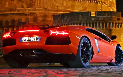Ile kosztuje Lamborghini Aventador? Ceny i czynniki wpływające na wartość