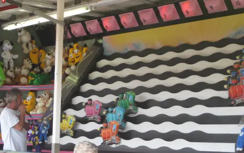 Come vincere ai giochi a bersaglio del luna park? Scopri i trucchi!