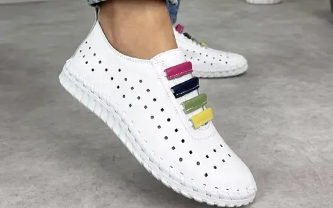 Buty wiosenne – jakie modele dominują w sezonie przejściowym i jak je wybierać?