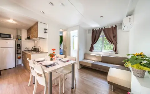 Rzym: Ceny noclegów od 35 EUR. Jak znaleźć tani hotel/apartament?