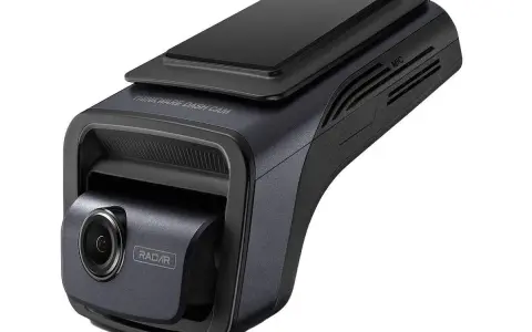 Dashcam antivandalismo per auto, un dispositivo legale per la tua sicurezza.