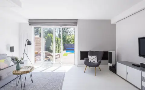 Apartamenty inwestycyjne czy warto? Odkryj ukryte zagrożenia i zyski