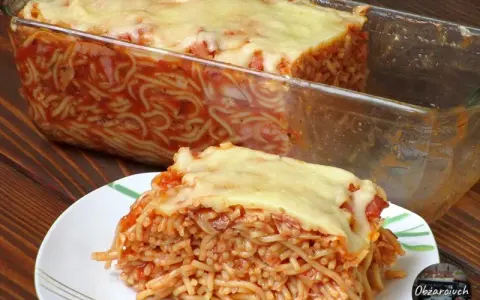 Szybka zapiekanka z makaronem spaghetti, która zachwyci całą rodzinę