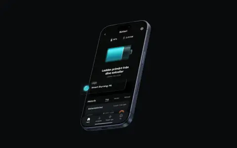 En mobilskärm visar Tibber Sungrow-appen, med batteristatus och smart styrning aktiverad.