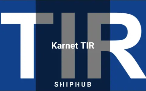 Duże białe litery TIR na granatowym tle. Pośrodku napis "Karnet TIR" i poniżej "SHIPHUB".