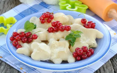 Co na obiad dla 10 miesięcznego dziecka? Zdrowe przepisy i porady