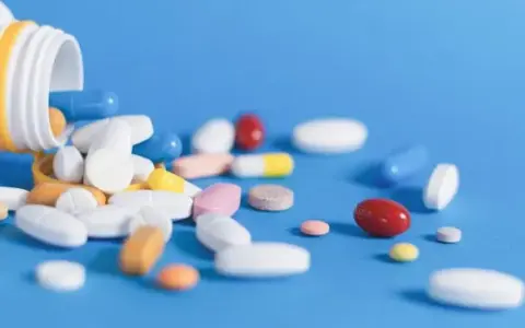 Na co jest lek Debutir i jak może pomóc w problemach trawiennych