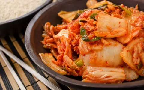 Kimchi: Do czego używać? Klasyka i kreatywne przepisy!