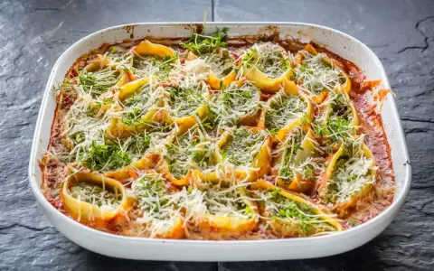 Pyszna pasta z bryndzy: szybki przepis i 10+ inspiracji!