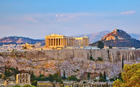 Los mejores lugares que visitar en Atenas para una experiencia inolvidable