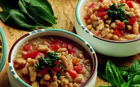 Minestra di fagioli cannellini: i segreti per una cremosità perfetta
