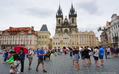Praga: Praktyczny przewodnik, plany zwiedzania i porady dla Polaków