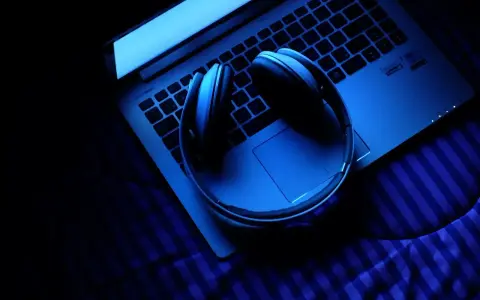Cała nuta: jak wygląda i ile trwa? Fundament muzyki dla początkujących
