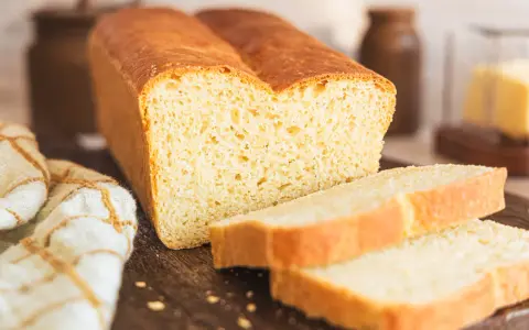 Frisch gebackenes Toastbrot, perfekt zum toasten. Selbstgemacht schmeckt es am besten!
