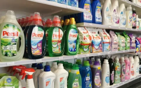 Co warto kupić w Niemczech z chemii, by zaoszczędzić i zyskać jakość