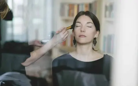 Braut Make Up Köln: Finde die besten Stylisten für deinen großen Tag