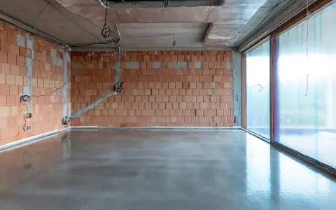 Jaki beton na posadzkę w domu? Wybierz najlepszy dla swojego wnętrza