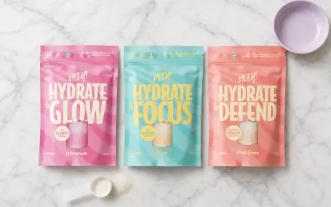 Tre påsar med pulver för elektrolytdryck: "Hydrate & Glow", "Hydrate & Focus" och "Hydrate & Defend". Perfekt som dricka vid magsjuka för att återställa vätskebalansen.