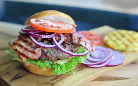 Jak zrobić idealnego burgera? Lepszy niż z restauracji!
