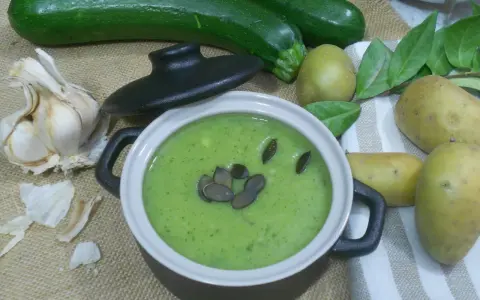 Soupe courgette pomme de terre : la recette inratable de Noël Philippe