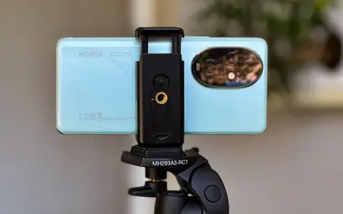 Accessorio per smartphone Honor, ideale per capire come farsi le foto in autonomia.
