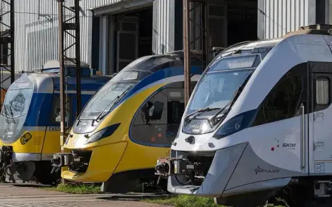SKM Gdańsk: Skąd odjechać? Przewodnik po dworcach i biletach