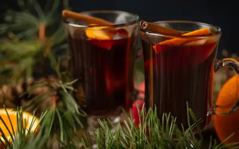 Ile procent ma grzane wino? Poznaj fakty i sekrety mocy