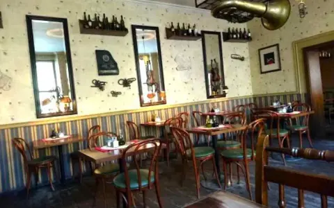 Kazimierz: Gdzie zjeść? Przewodnik po smakach i atmosferze dzielnicy